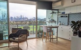 Spectacular Sunset Hideaway Bestview St Kilda Boutique Self-Contained Luxury Apartment